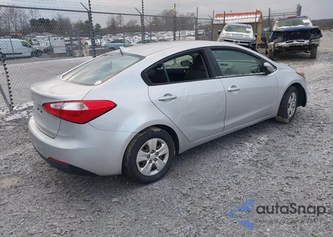 2016 Kia Forte Lx z USA, uszkodzony, nr VIN KNAFK4A68G5515661